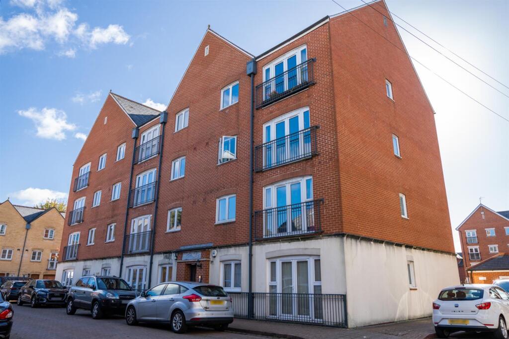 Main image of property: Burt Place, Cardiff, CF10 5HS