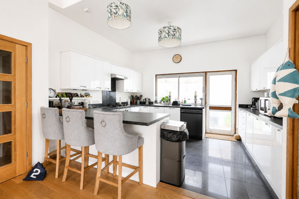 House in Newquay, Trevelgue - More