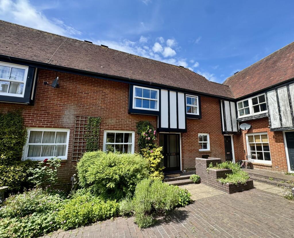 House in Cuckfield. Haywards Heath, Penlands Green, Haywards Heath