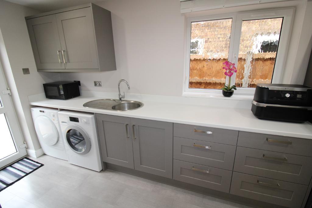 House in Milton Keynes, West Bletchley - View 5