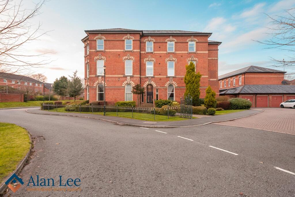 2-bed flat on Kensington Square, Pavilion Way, Macclesfield, £212,500