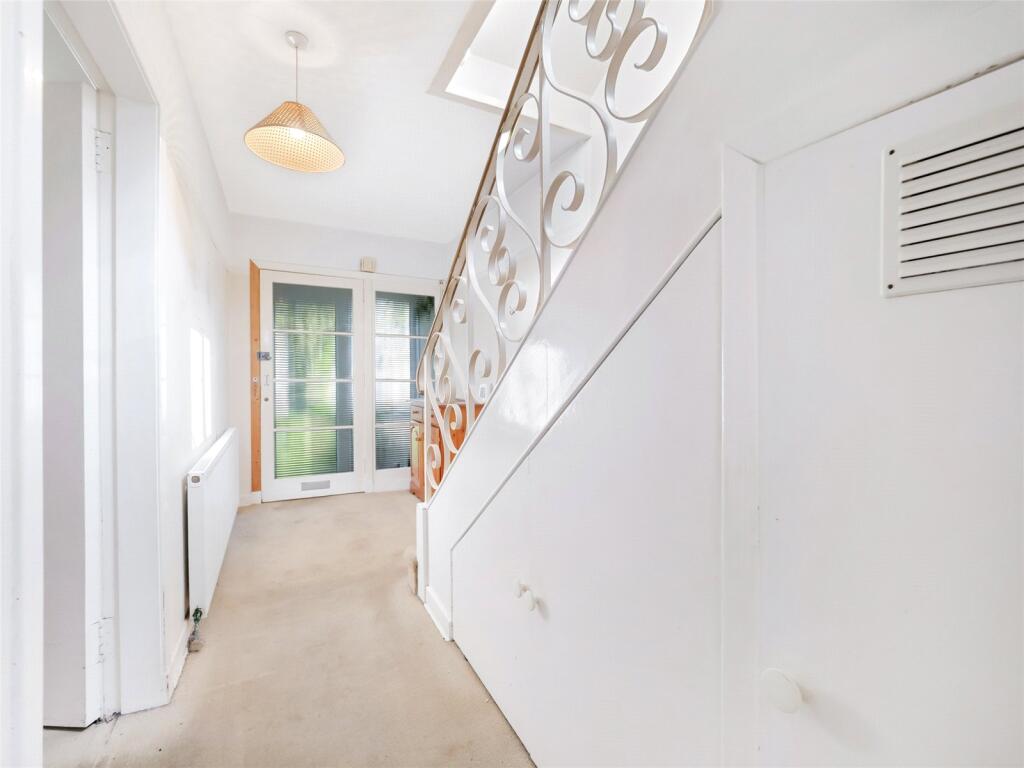 House in Bearsden, Castlehill, East Dunbartonshire - More