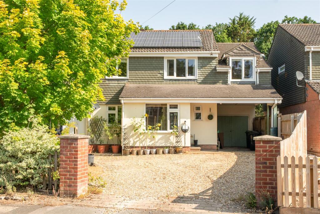 Main image of property: Aspen Drive, Verwood, Dorset, BH31 6TF