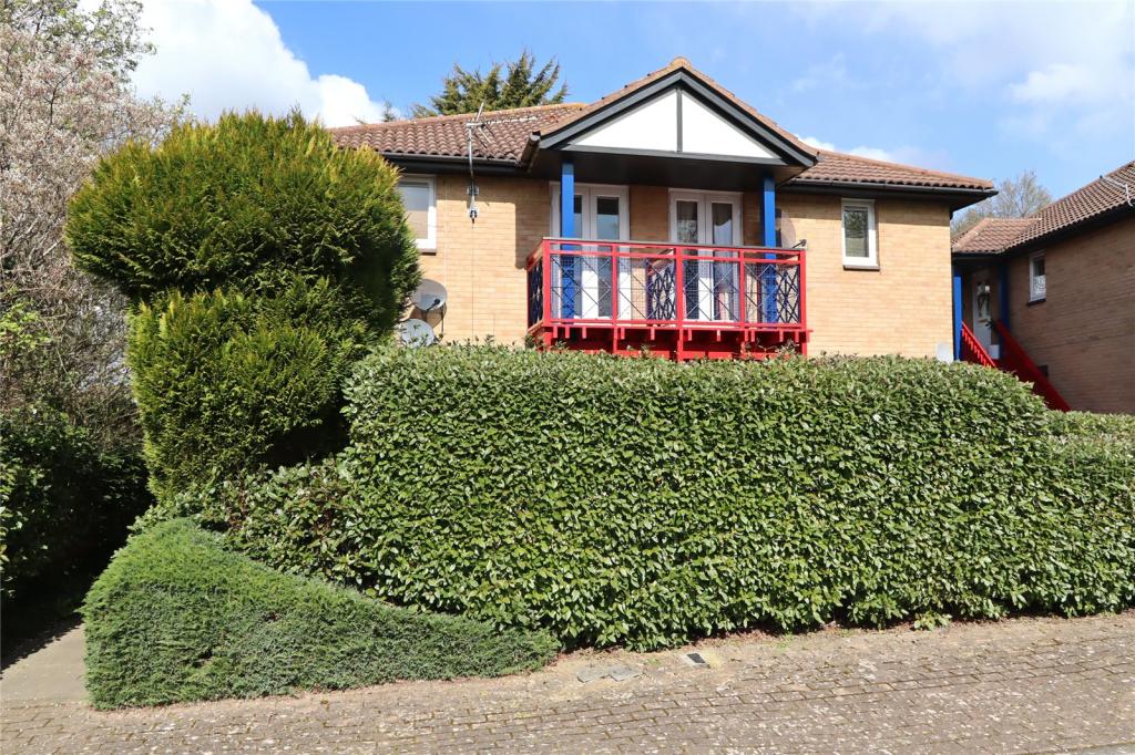 Main image of property: Pomander Crescent, Walnut Tree, Milton Keynes, Buckinghamshire, MK7
