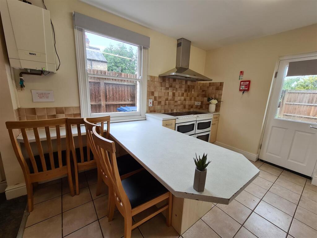 Main image of property: 136 Tenison Road, Cambridge