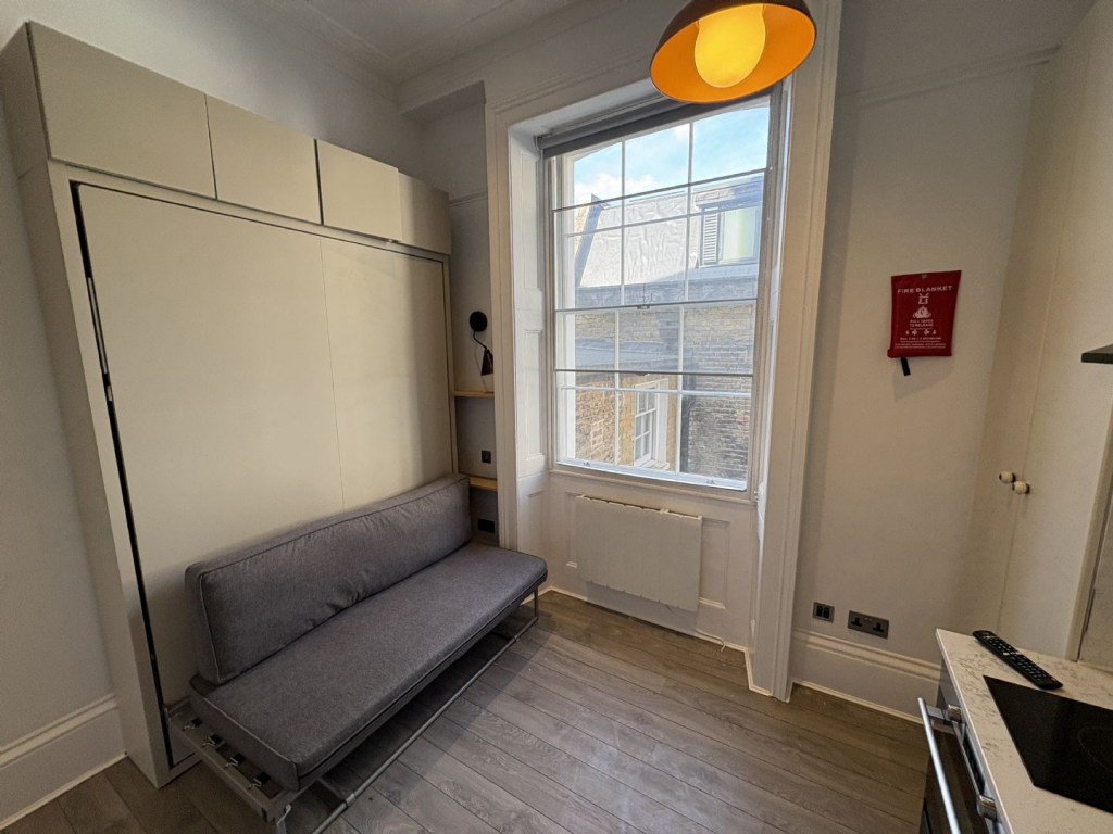 Studio flat for rent