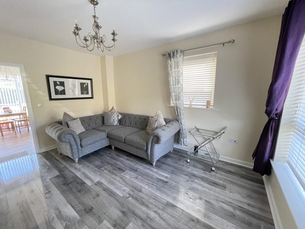 House in Sheffield, Norfolk Park - View 4