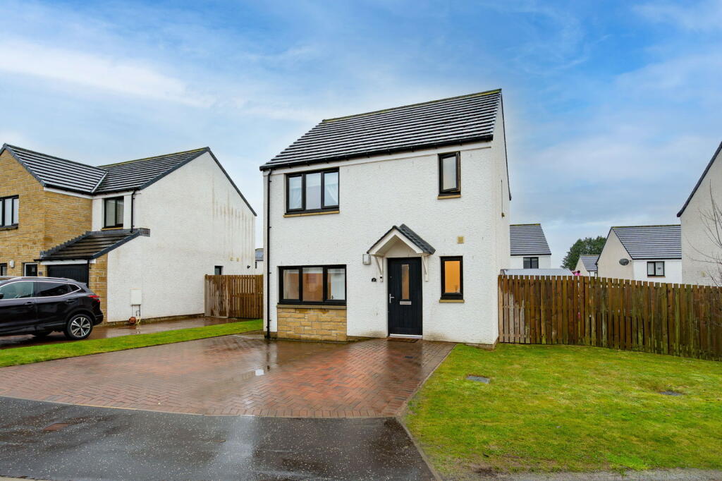 Main image of property: Grayhills Walk, Dundee, DD2 5FP