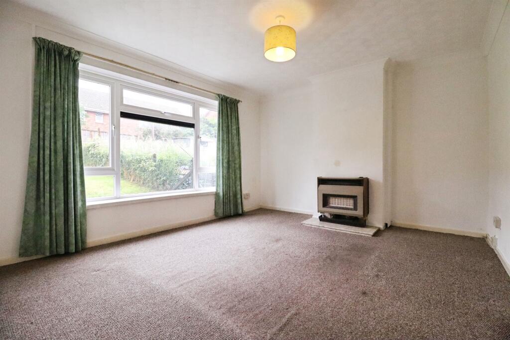 Torrington Road, Llanrumney, Cardiff photo 4