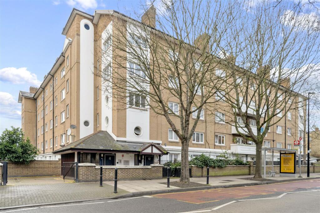 Main image of property: Rogers Estate, Globe Road, London