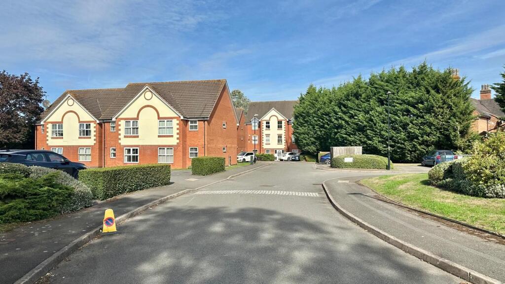 Main image of property: Flat 44 Windsor Court, Wilson Green, Coventry , CV3 2TN