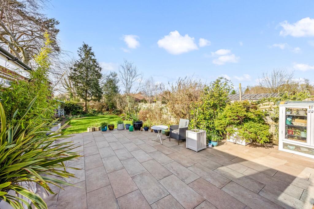 Grand Avenue, Hassocks, BN6 photo 2