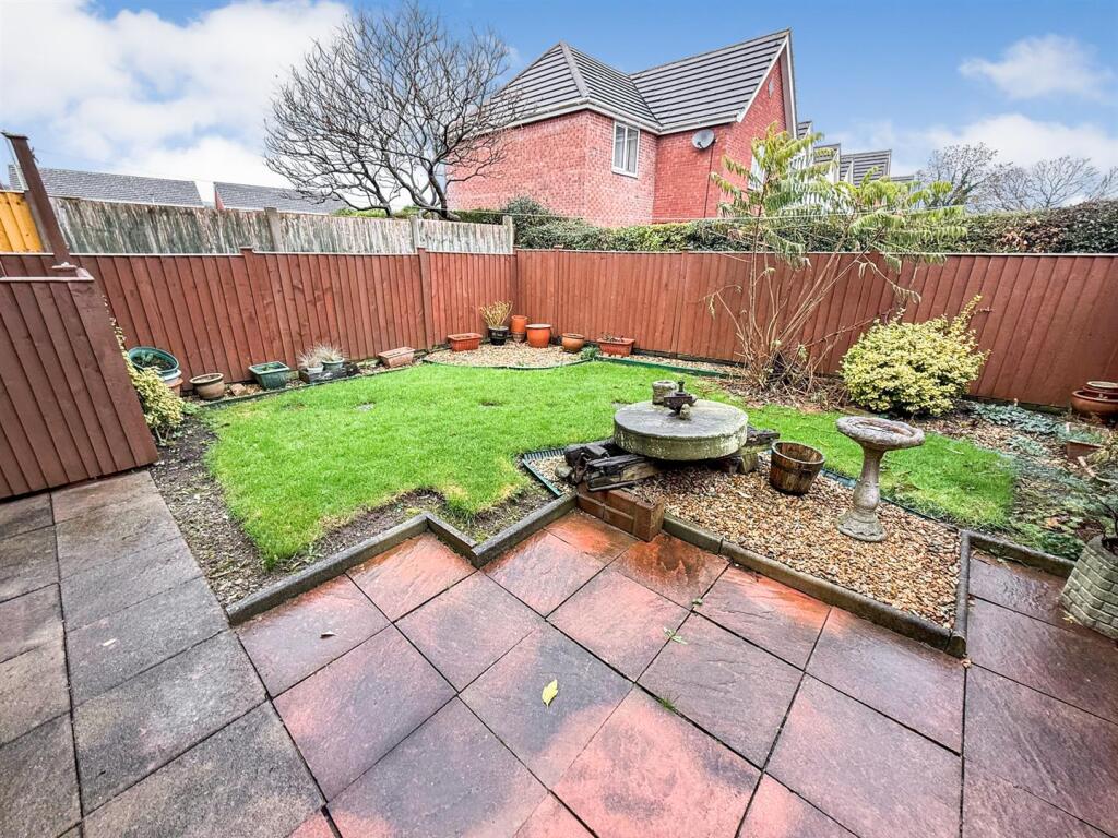 Ashlands Road, Weston Rhyn, Oswestry photo 3
