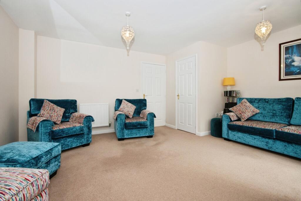 House in Wakefield - View 5