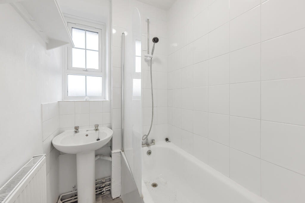Apartment in London - View 5