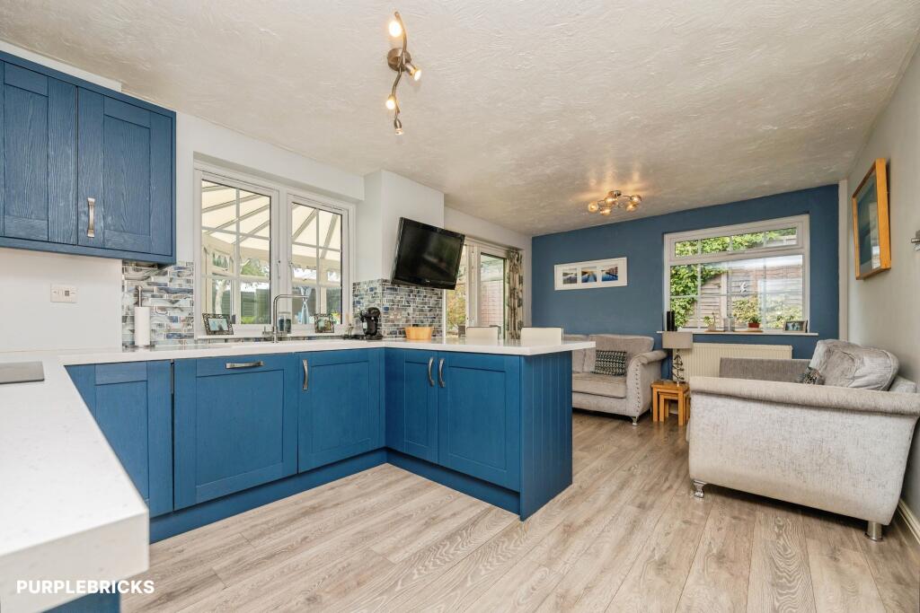 Fairmont Road, Bromsgrove, B60 photo 4