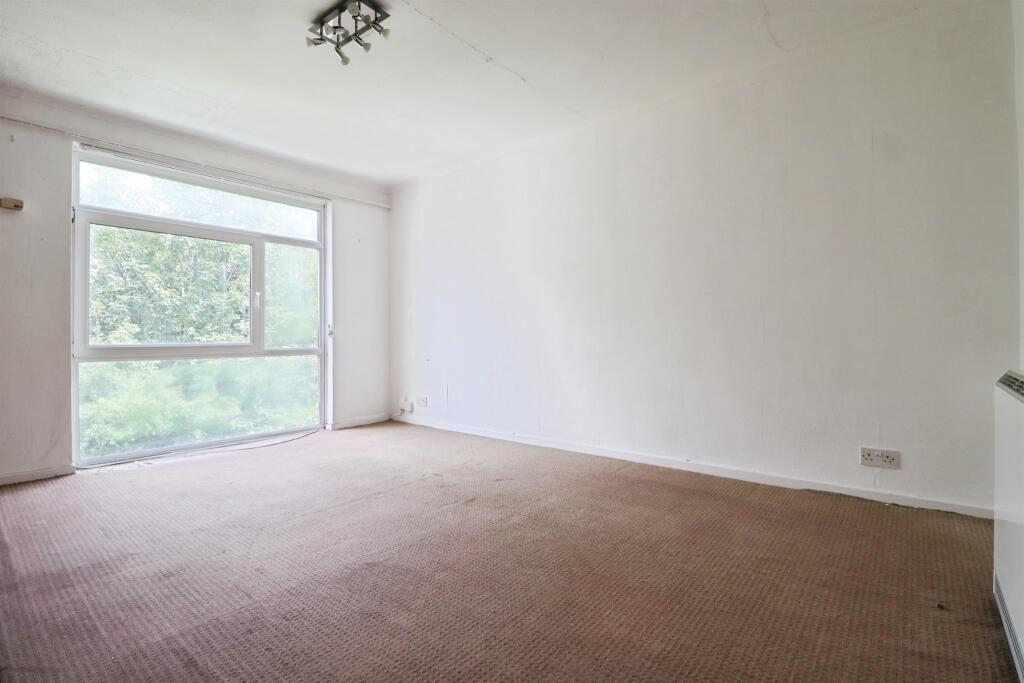 Apartment in Penarth, Llandough - View 5