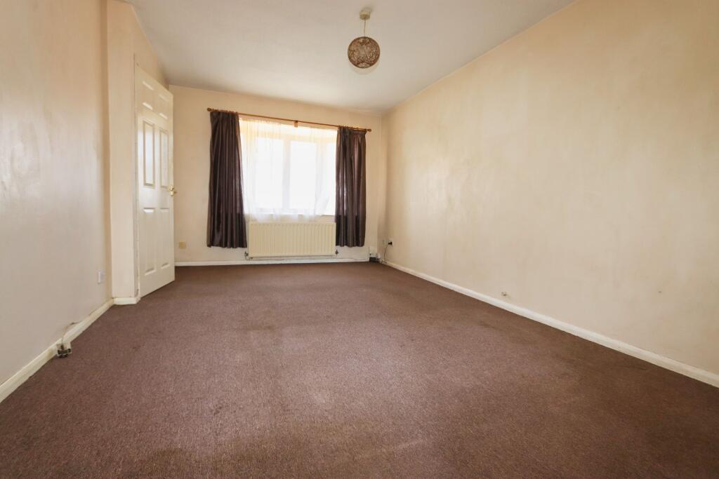 Viking Close, Kettering, NN16 - View 4