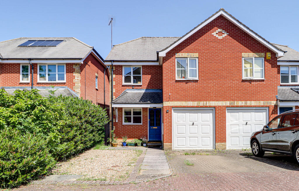 Main image of property: Harpenden Rise, Harpenden, Hertfordshire, AL5