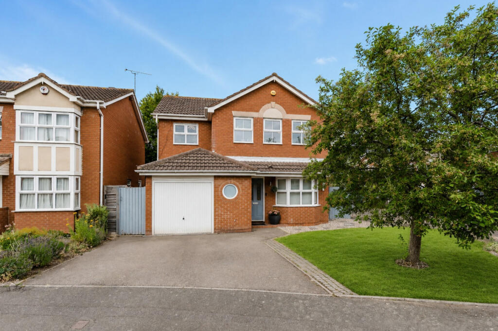 Main image of property: Cassandra Grove, Warwick, CV34