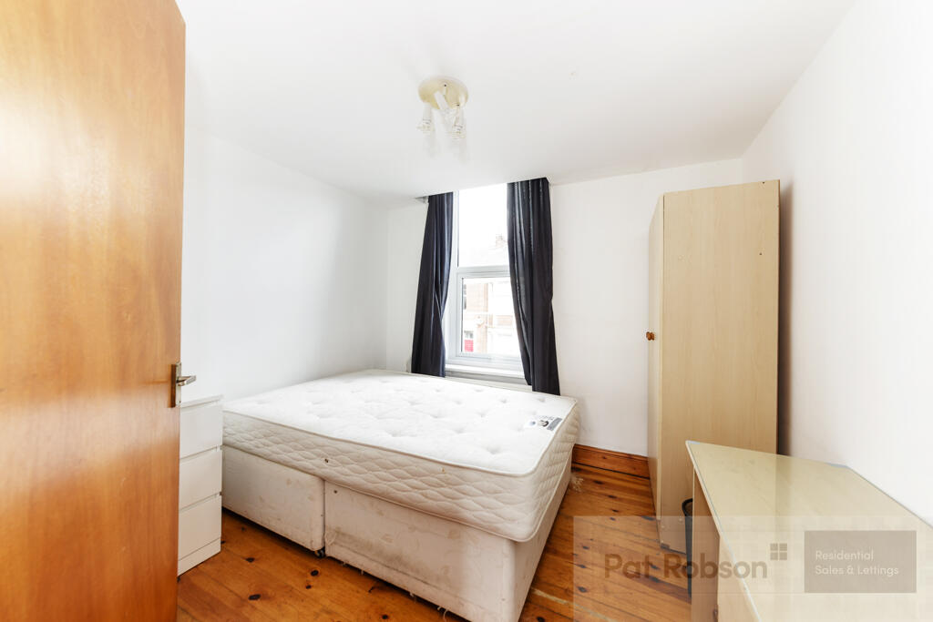 Apartment in Newcastle upon Tyne - View 4