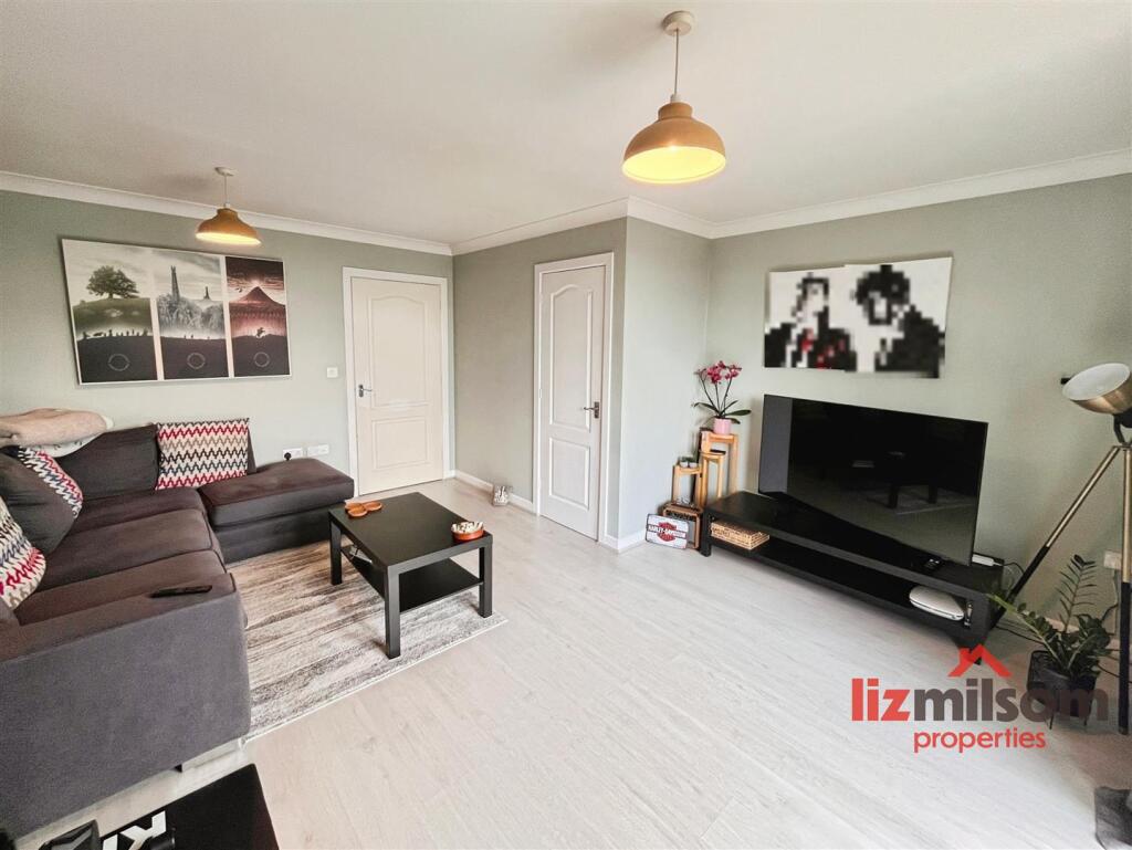 Alleyne Close, Swadlincote photo 4