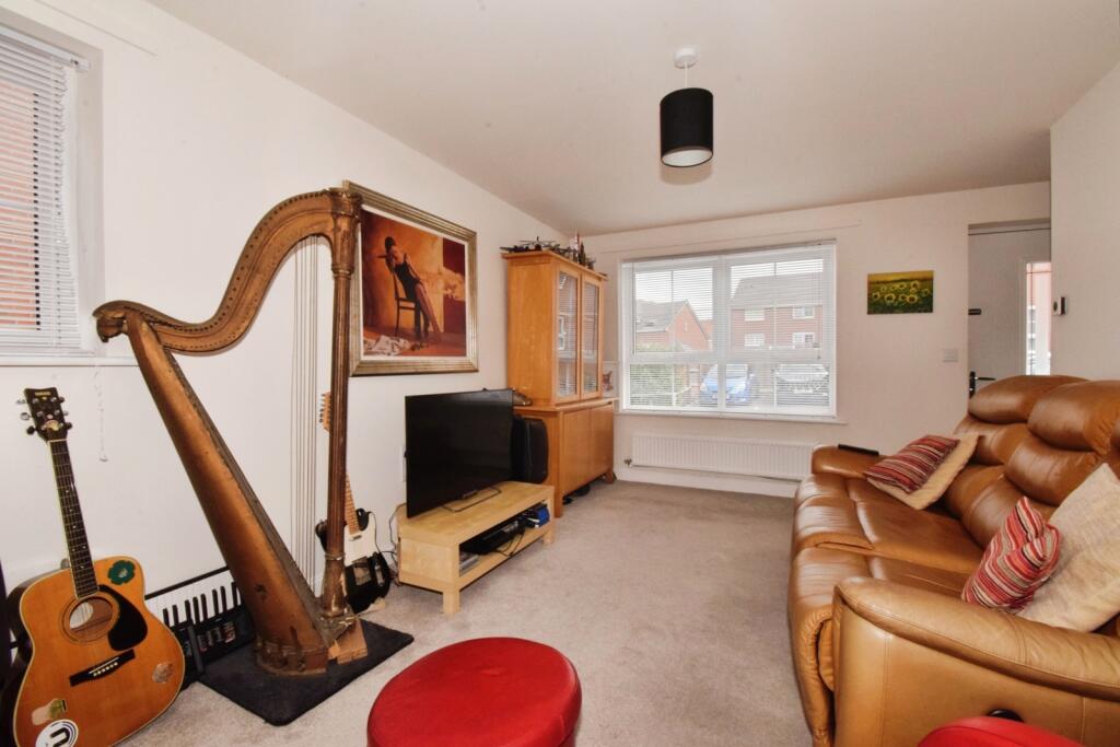 House in Oadby and Wigston, Leicestershire - View 2