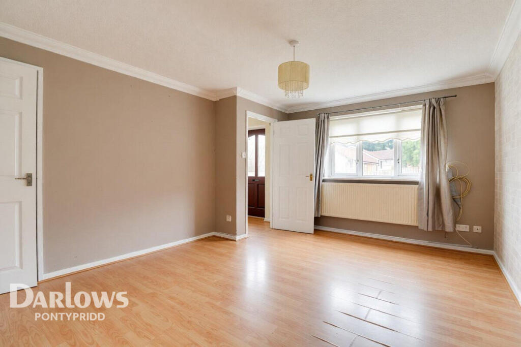 Cefn Close, Pontypridd photo 3