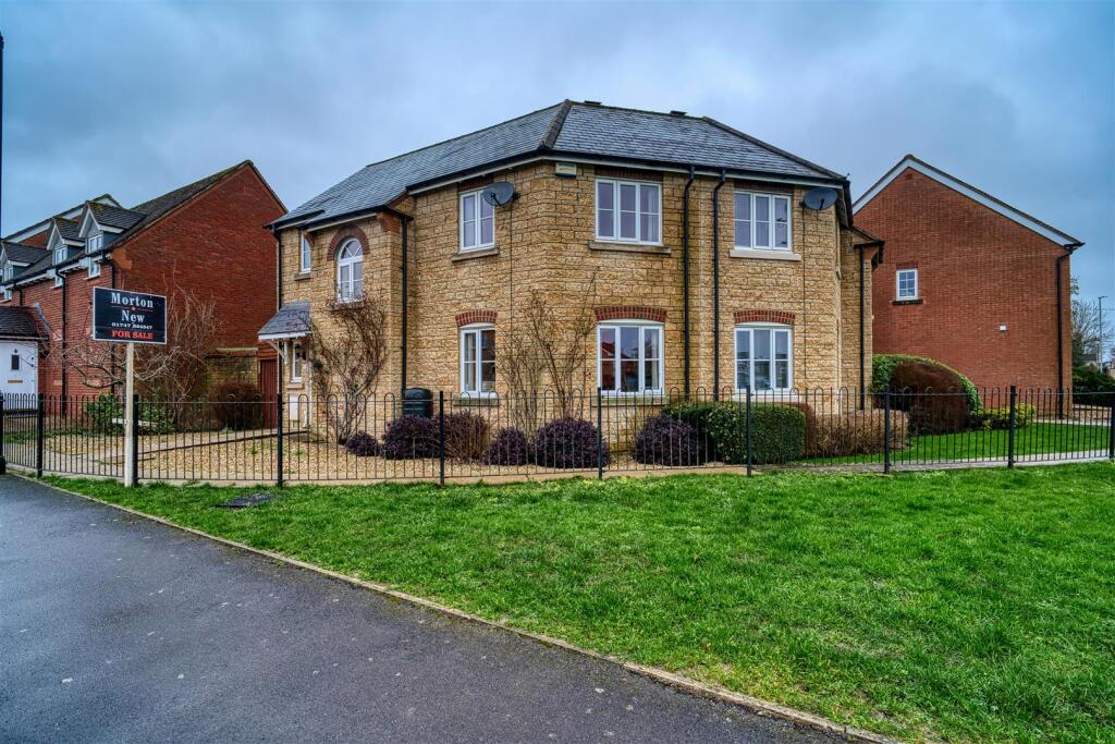 Main image of property: Marlott Road, Gillingham