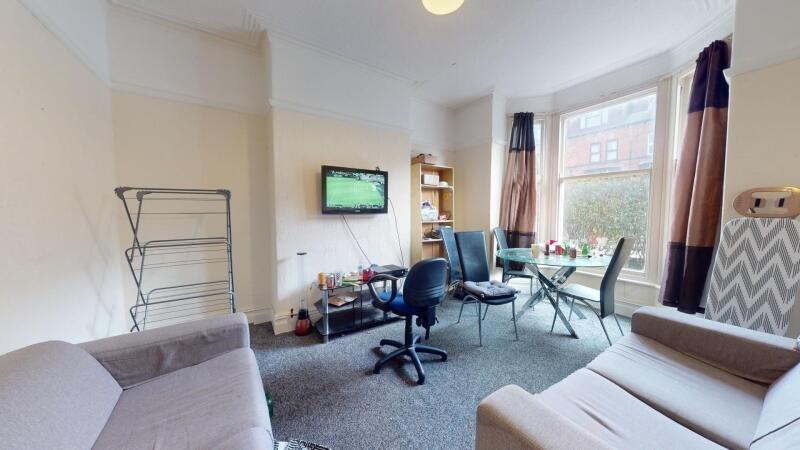 6 bedroom terraced house for rent