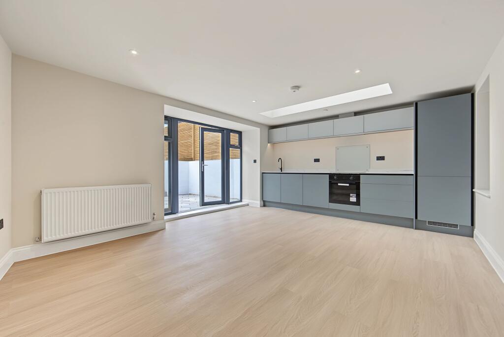 Main image of property: Gloucester Drive, London, N4