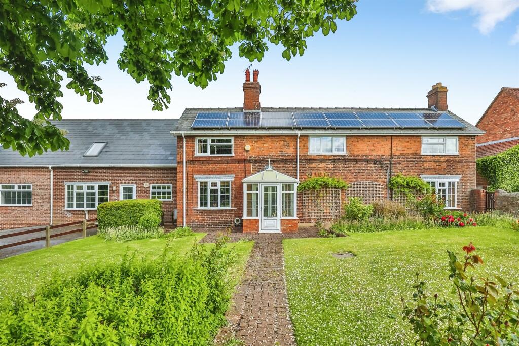 Main image of property: Commonside, Selston, Nottingham
