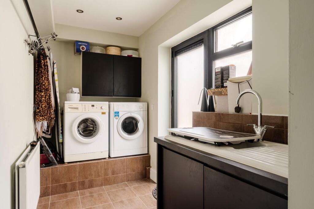 Frinton Road, Kirby Cross, Frinton-On-Sea - More