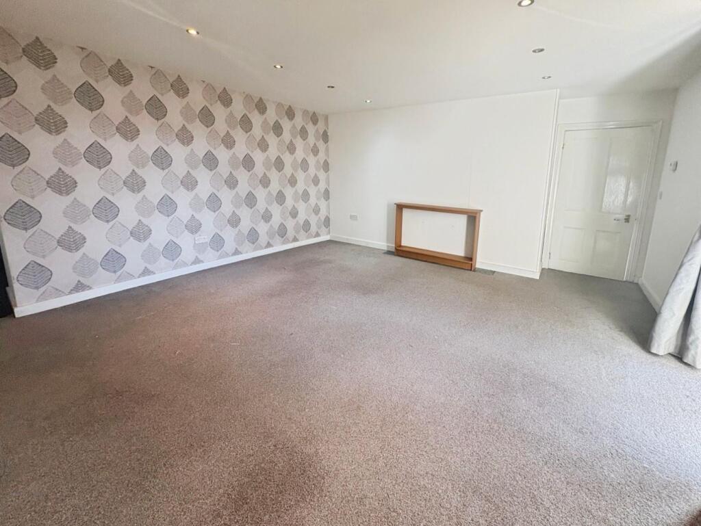 Apartment in Huddersfield - View 4