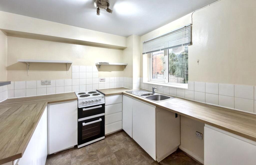 Apartment in London, Goodmayes, Chadwell Heath - View 3