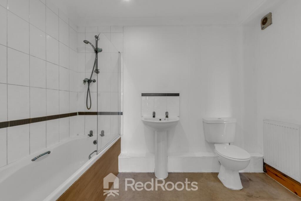 Apartment in Wakefield, South Kirkby and Moorthorpe - More