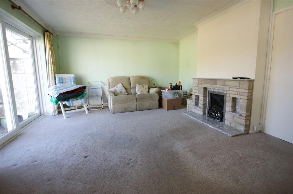 Rectory Avenue, Corfe Mullen, Wimborne, Dorset, BH21 photo 3