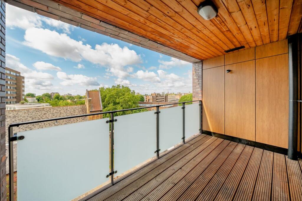 Apartment in London - View 2