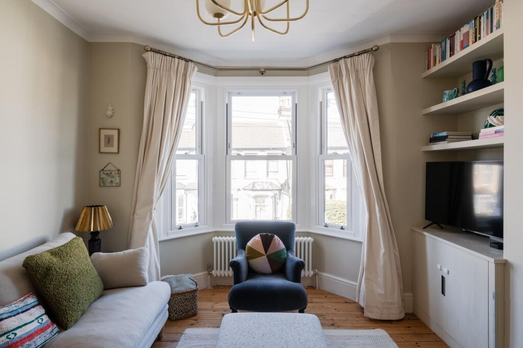 Apartment in London - View 2