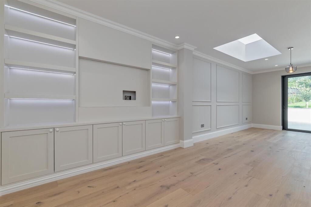Additional image 5 of Batchwood Drive, St. Albans