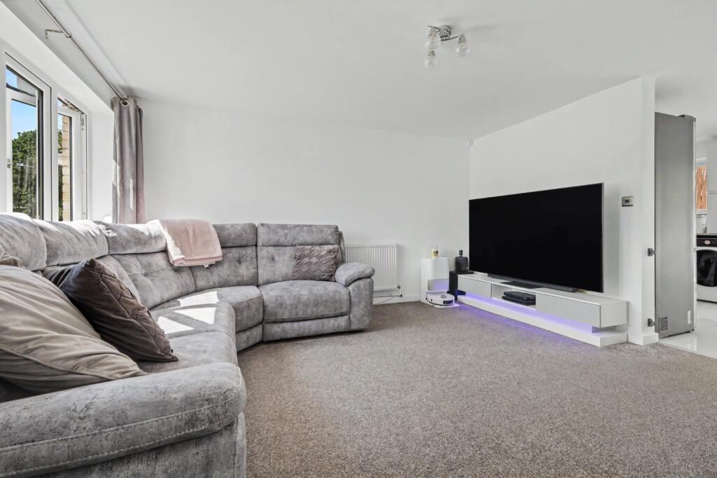 House in Basildon, South Green, Great Burstead and South Green - View 4
