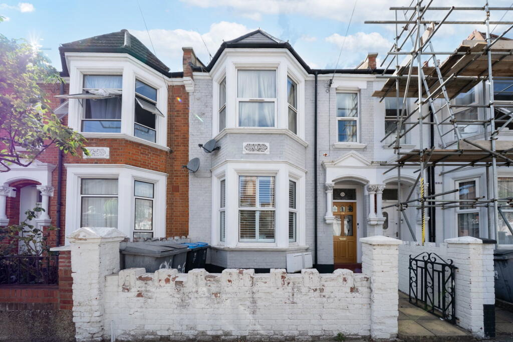 Apartment in London, Cricklewood - View 5