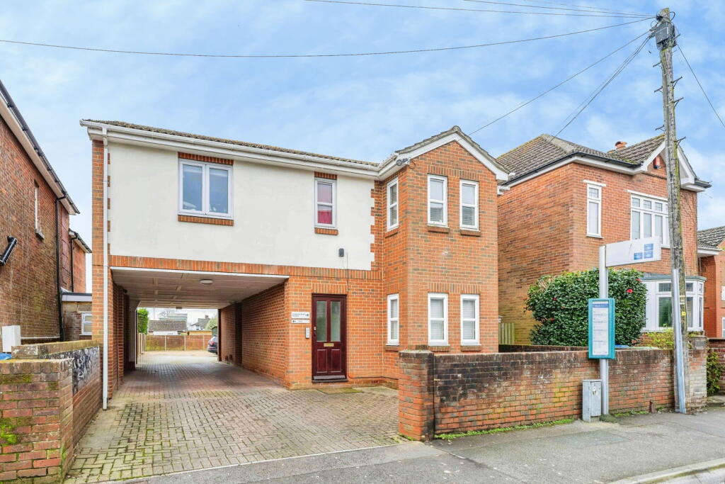 Main image of property: Waterloo Road, Southampton, SO15