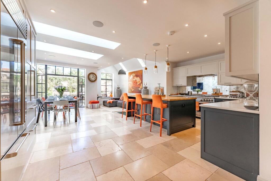 8, Church Street, Warwick, Warwickshire, CV34 photo 2