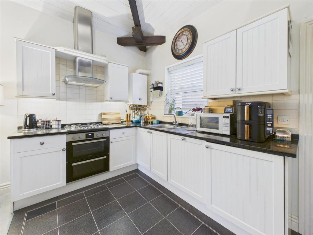 Wisteria Gardens, 10 Sharrow Lane, Sheffield photo 3