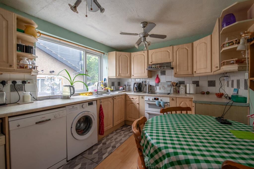 Wellington Road, Wilsden, West Yorkshire, BD15 - More
