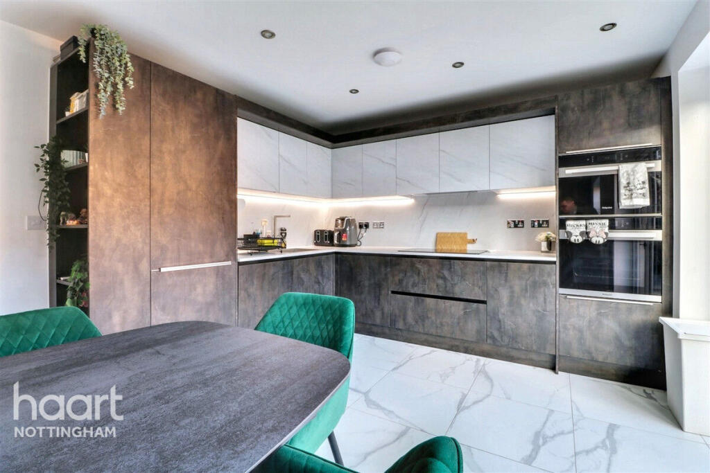 Main image of property: Pipit Grove, Nottingham