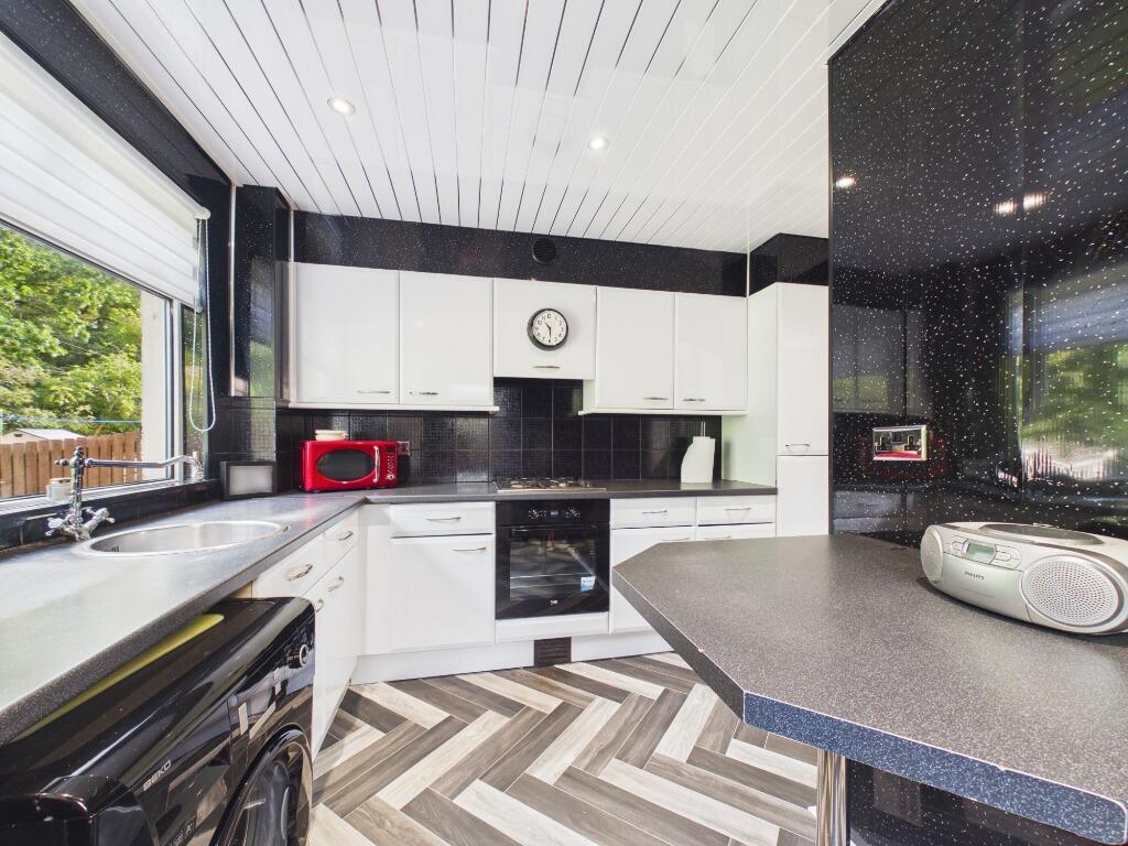 House in Glasgow - More