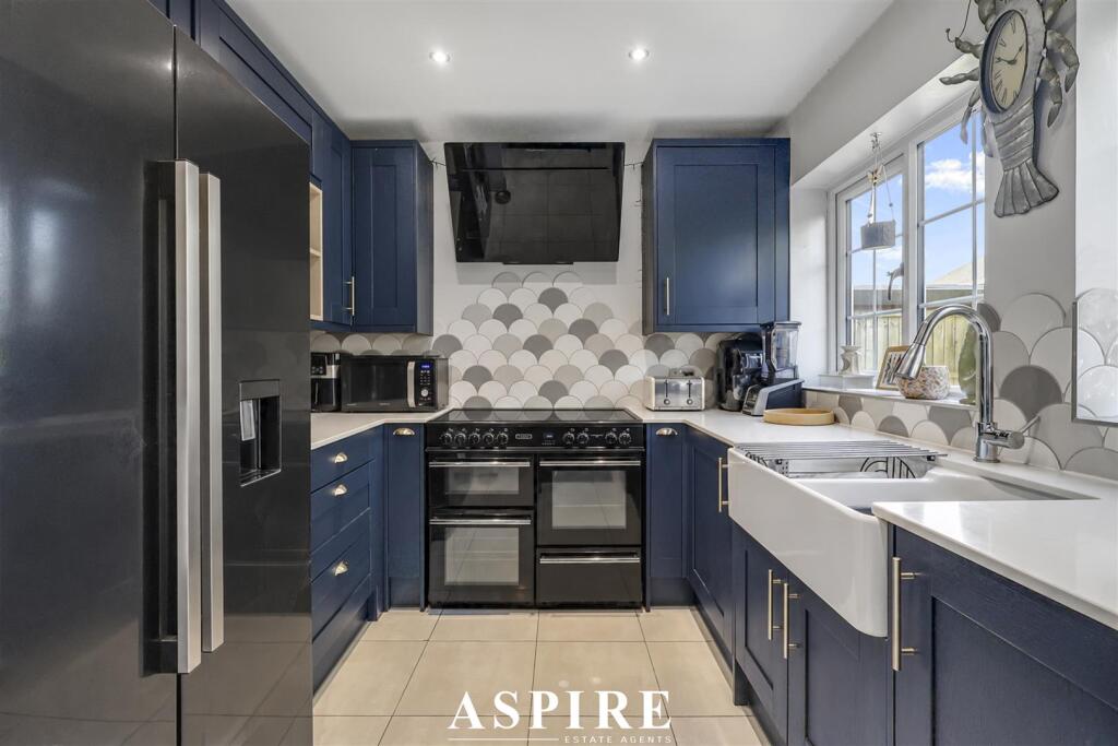 House in Castle Point, Essex - View 3