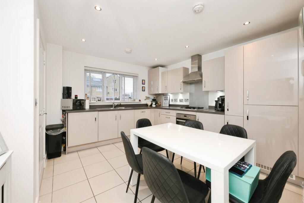 House in Epping Forest, Waltham Abbey - View 4